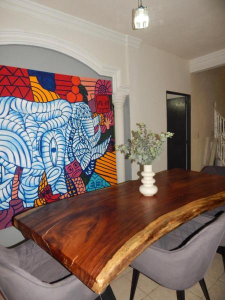Στη φωτογραφία φαίνεται το αντικείμενο Entire apartment 2 rooms 4 people που βρίσκεται στην πόλη Juchitán de Zaragoza.