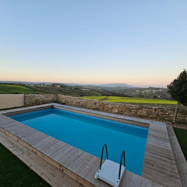 Na fotografii je vidět objekt Casa com piscina e vista montanha Alenquer nacházející se ve městě Ribafria.