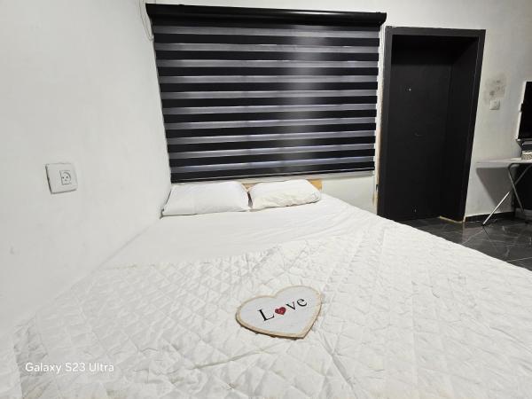 Στη φωτογραφία φαίνεται το αντικείμενο Sweet suite που βρίσκεται στην πόλη Qiryat Yam.