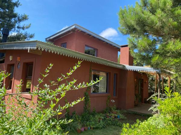 A la foto es mostra l'objecte Casa lindos momentos situat a la ciutat de Pinamar.