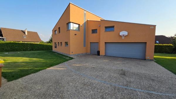Na fotografii je vidět objekt Wow Apartment eu - Cozy and practical apartment nacházející se ve městě Ratboř.