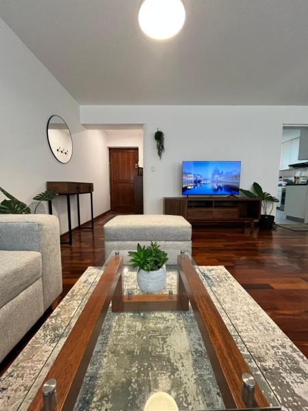 A la foto es mostra l'objecte Apartamento acogedor cerca a Larcomar situat a la ciutat de Lima.