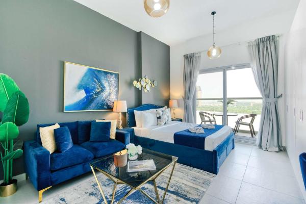 Na zdjęciu widoczny jest obiekt PVH - Bella Rose - Posh Studio near Miracle Garden położony w mieście Dubaj.