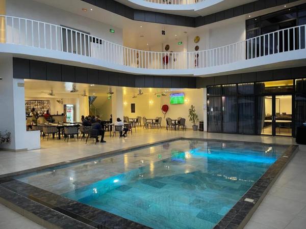 På bildet vises objektet AXIL HÔTEL som ligger i byen Dakar.