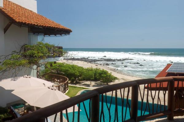 Na fotografii je vidět objekt Paloma Beachfront Room with Pool, Troncones nacházející se ve městě Troncones.