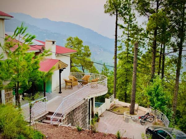 A la foto es mostra l'objecte 3BD Private Cottage Valley Views, near McDonald's situat a la ciutat de Murree.