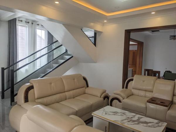 Auf dem Foto ist das Objekt Luxury Mansion for Rent in der Stadt Gako zu sehen.