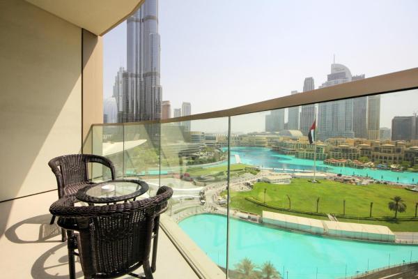 Foto 8: 3BR + Maids Elegance with Burj & Fountain Views