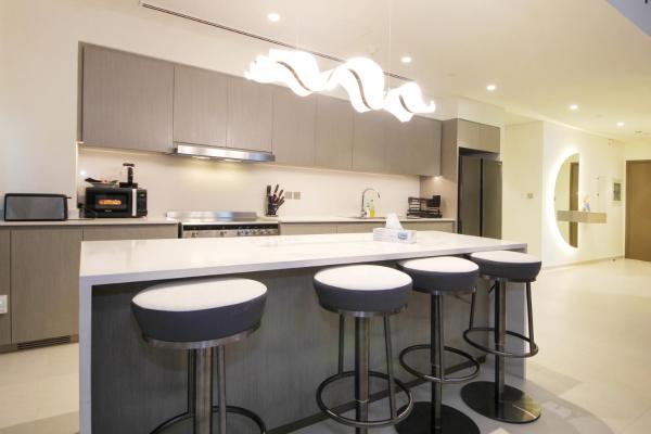 Foto 9: 3BR + Maids Elegance with Burj & Fountain Views