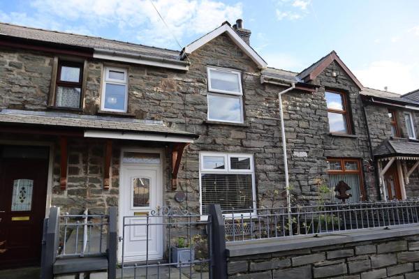 På bilden syns objektet Dolbach Cottage Snowdonia som ligger i staden Blaenau-Ffestiniog.
