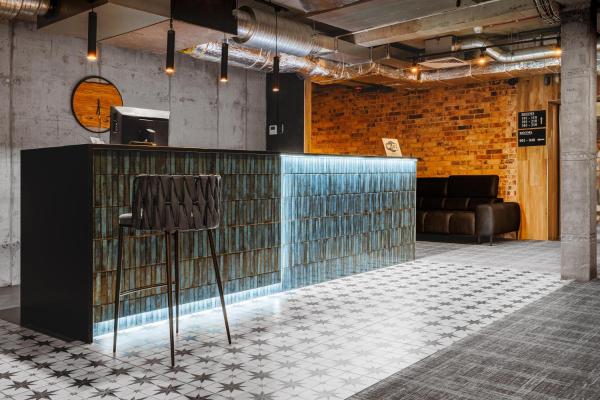 写真にはJanów市にあるeuroHOTEL Katowice Premiumが写っています。
