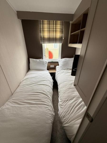 Foto 4: Paddocks 24 - Coastfields Holiday Village - Meadow Lakes Caravan Hire