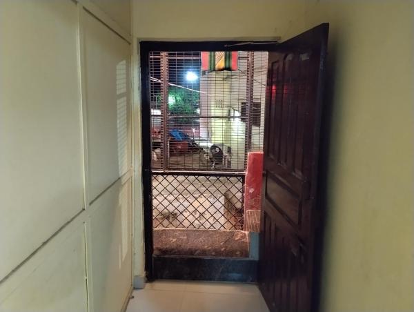 Auf dem Foto ist das Objekt Raghunath Bhawan Yatri Niwas Home Stay AC Or Non AC Rooms in der Stadt Ayodhya zu sehen.