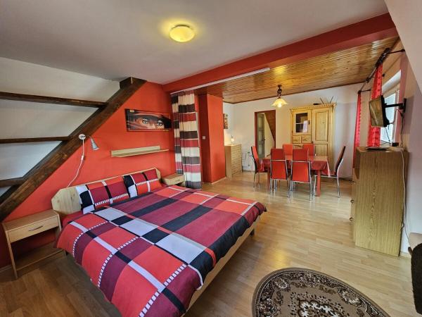 Фотография 2: Spacious accommodation by the mountains - 9 beds