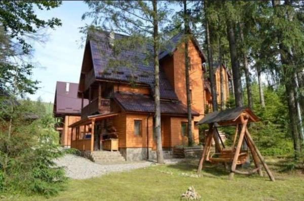 Foto 1: Підгорянка
