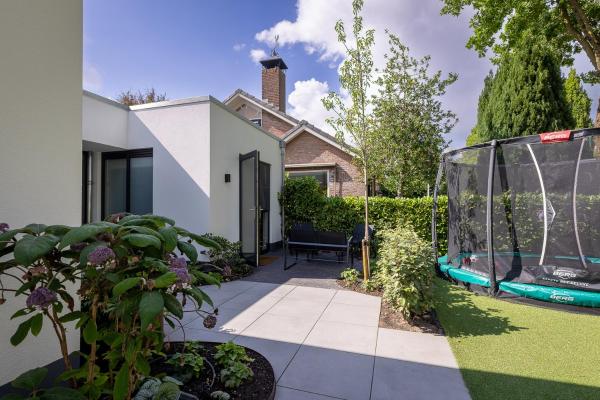 Na zdjęciu widoczny jest obiekt De Aanbouw van Foonloos - luxe studio vlakbij Utrecht położony w mieście Schalkwijk.