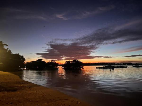 En la foto se muestra el objeto EuFil Siargao ubicado en la ciudad de Cabitoonan.