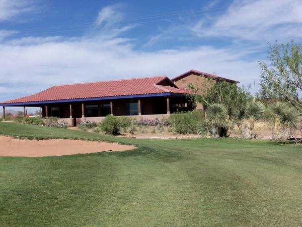 La photo montre l'objet Magnificent Villa Rental on a Golf Course near Bisbee, Arizona situé dans la ville de Bisbee.
