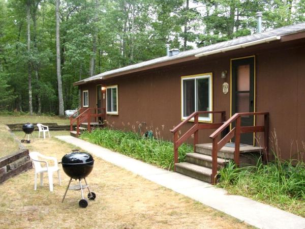 A la foto es mostra l'objecte Fantastic Cabin Vacation Rental Located in Secluded Woodland near Eagle River, Wisconsin situat a la ciutat de Eagle River.