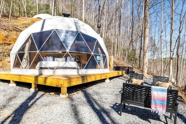 A la foto es mostra l'objecte Great Luxury Dome for Unique Places to Stay in Tennessee situat a la ciutat de Jones Cove.