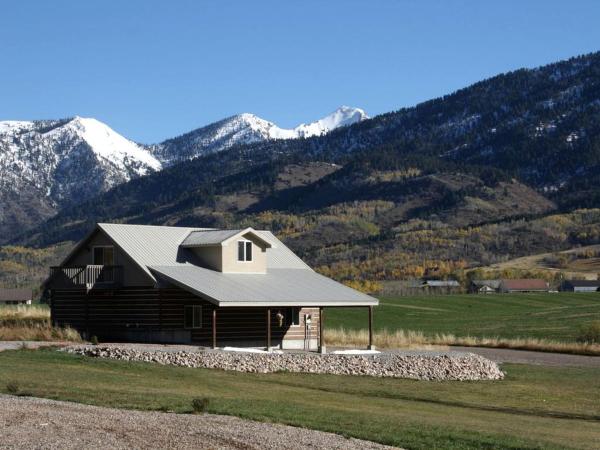 A la foto es mostra l'objecte Charming Vacation Rental for Large Groups near Yellowstone National Park, Wyoming situat a la ciutat de Thayne.