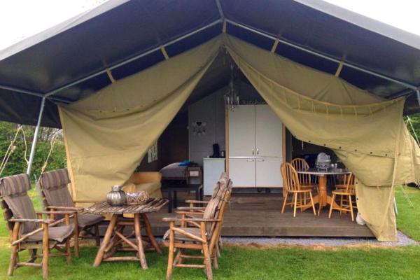 Na fotografii je vidět objekt Cozy Safari Tent in Belgium Countryside nacházející se ve městě La Haye.