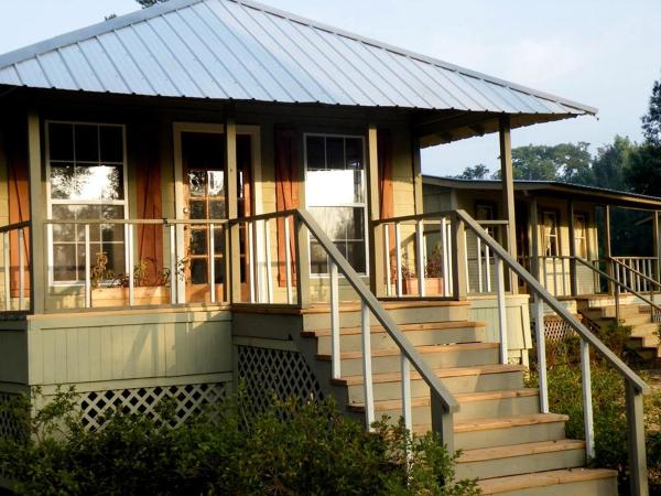 A la foto es mostra l'objecte Expansive Vacation Lodge Rental for 60 Guests in Covington, Louisiana situat a la ciutat de Covington.