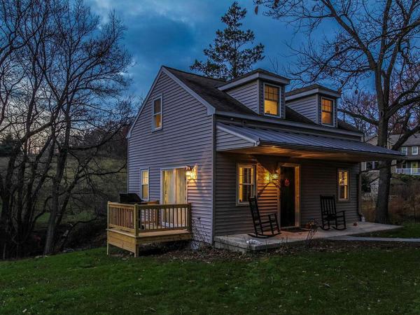 A la foto es mostra l'objecte Elegant Farm Cottage Rental for a Countryside Getaway near Lancaster, Pennsylvania situat a la ciutat de Columbia.