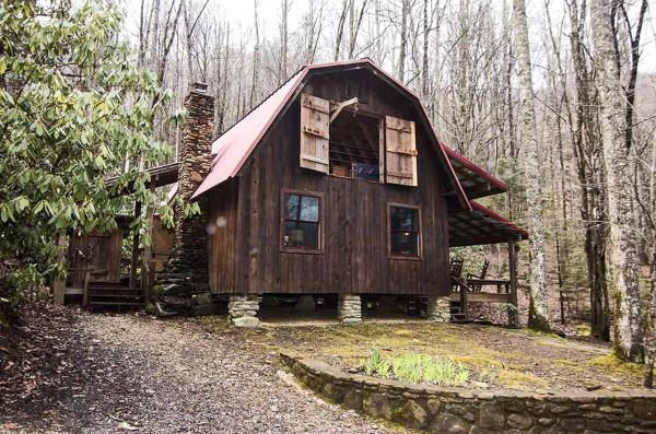 Auf dem Foto ist das Objekt Secluded Two-Bedroom Barn near Lake Santeetlah, North Carolina in der Stadt Junction zu sehen.