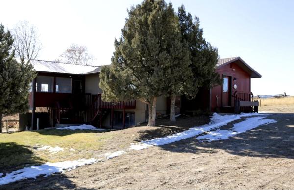 Na fotografii je vidět objekt Amazing Retreat Ideal for Families or Groups in Saratoga, Wyoming nacházející se ve městě Encampment.