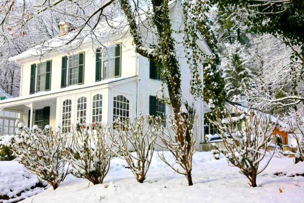 Idyllic Cottage Getaway On A Country Estate In Chester Springs, Pennsylvania - Malvern, PA