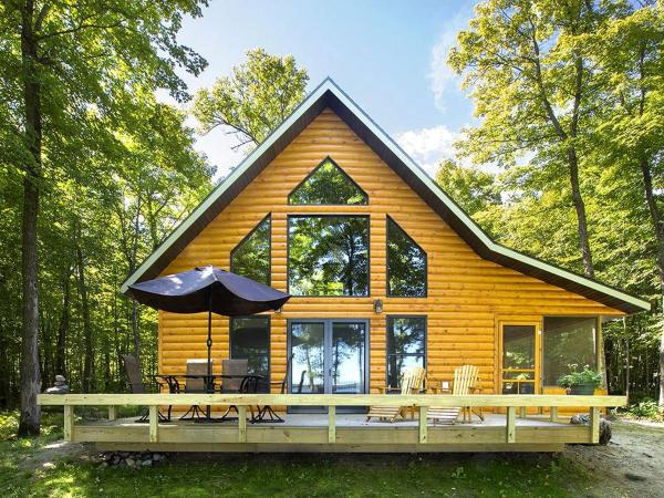 A la foto es mostra l'objecte Classic American Getaway in a Lakeside Cabin near Detroit Lakes and Itasca State Park, Minnesota situat a la ciutat de Ogema.