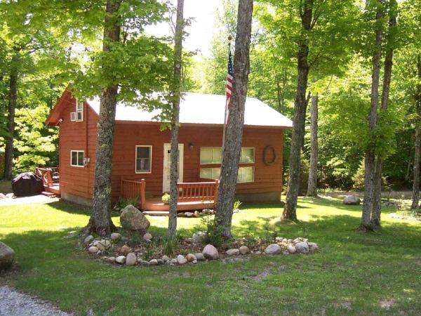 A la foto es mostra l'objecte Adirondack Getaway near many Outdoor Activities in Old Forge, New York situat a la ciutat de Old Forge.