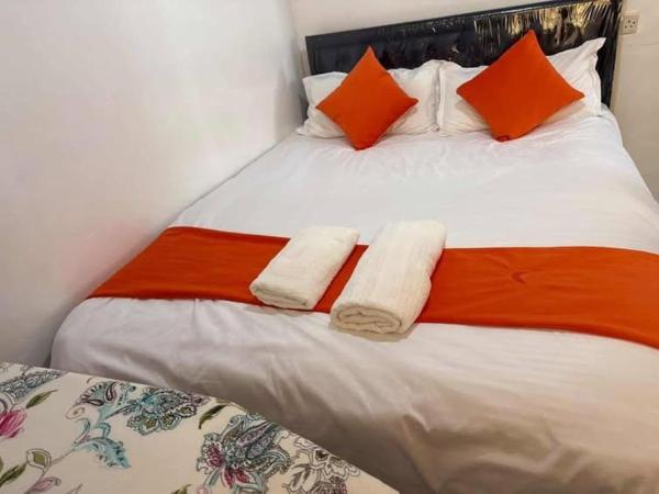 A la foto es mostra l'objecte Serene suites situat a la ciutat de Shamenei.