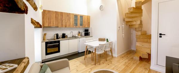 A la foto es mostra l'objecte Casas do Freixial - Casa das Flores situat a la ciutat de Açor.