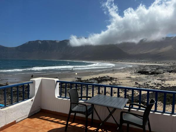 Playa De Caleta De Famara - Lanzarote