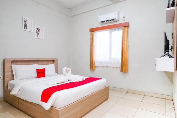 Kuvassa näkyy kohde RedDoorz near Taman Rekreasi Selecta, joka sijaitsee kaupungissa Selecta.