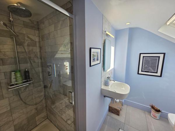 Modern 3br Garden Home Leyton - London