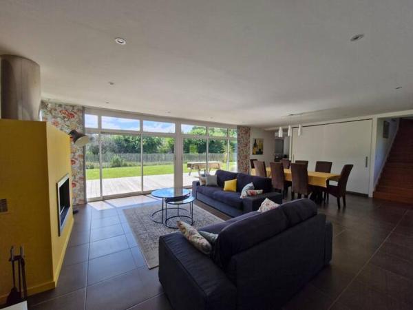 Na zdjęciu widoczny jest obiekt Maison calme à 10 min des plages położony w mieście Plomelin.