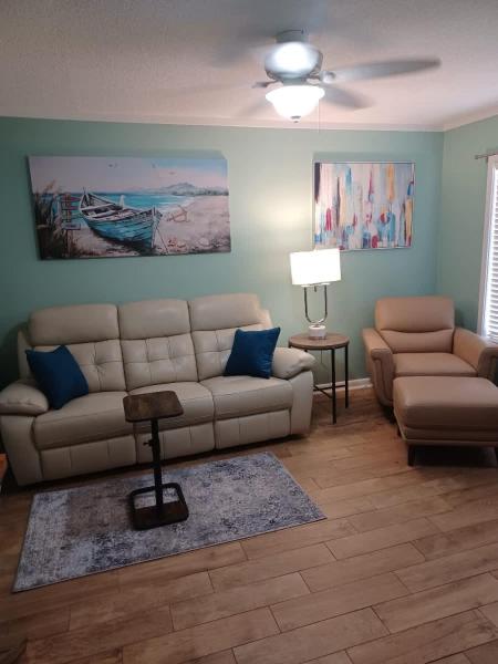 Photo 3 : Largest unit in Hilton Head Resort with Washer& Dryer in Unit