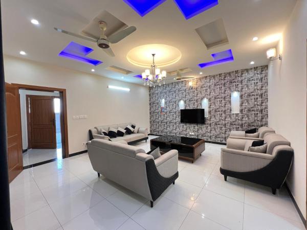 Luxury Holiday Home Margala Hills Views Islamabad, Islamabad