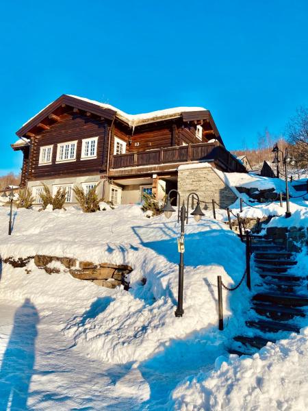 På bildet vises objektet Log cabin at Hafjell som ligger i byen Dal.