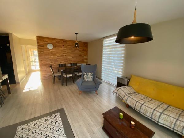 En la foto se muestra el objeto Linda y cómoda casa individual en LLanquihue ubicado en la ciudad de Llanquihue.