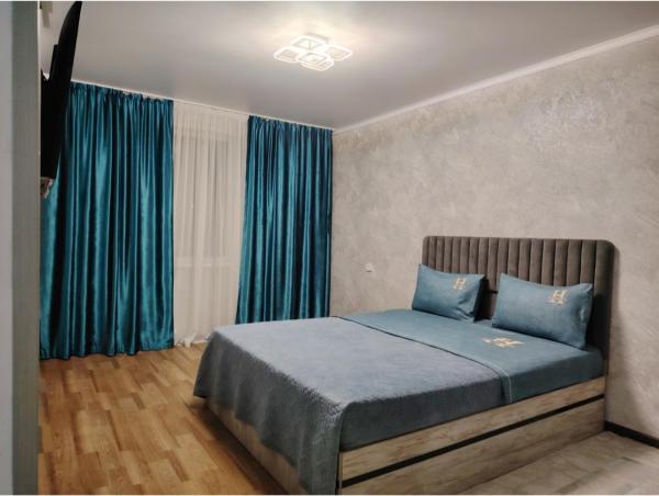 På billedet ses objektet 1ком VIP КВ в центре города ЖД вокзал beliggende i byen Uralsk.