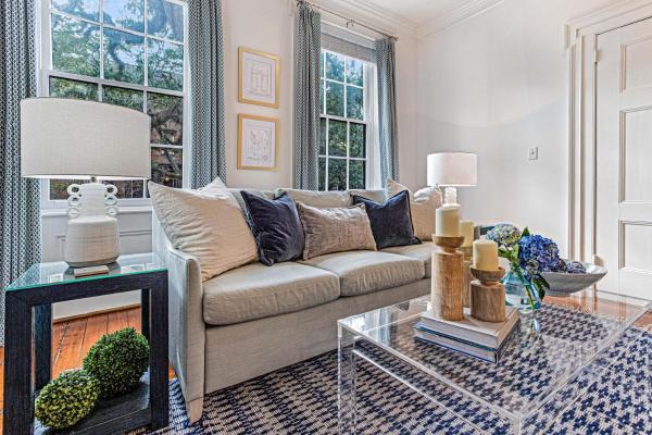 Luxe On Jones By Lucky Savannah - Savannah, GA