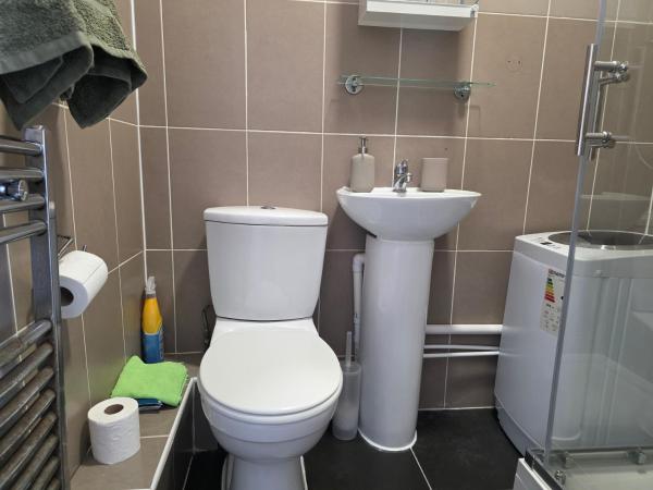 Photo 5 : Central Reading Studios, Ensuite & Double Rooms Oracle & Hospital