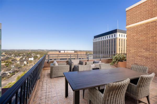 Foto 6: DoubleTree Suites by Hilton Austin Downtown Capitol