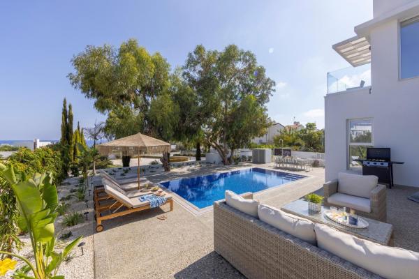 A la foto es mostra l'objecte Protaras Leomi Seaview Villa situat a la ciutat de Protaras.