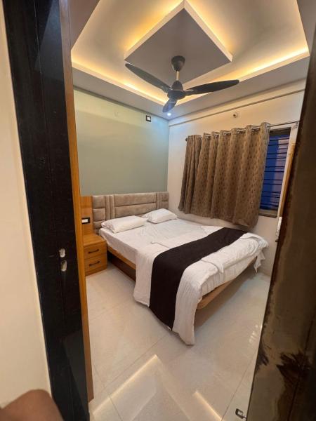 A la foto es mostra l'objecte MSK Homestay Service Apartments situat a la ciutat de Amargol.