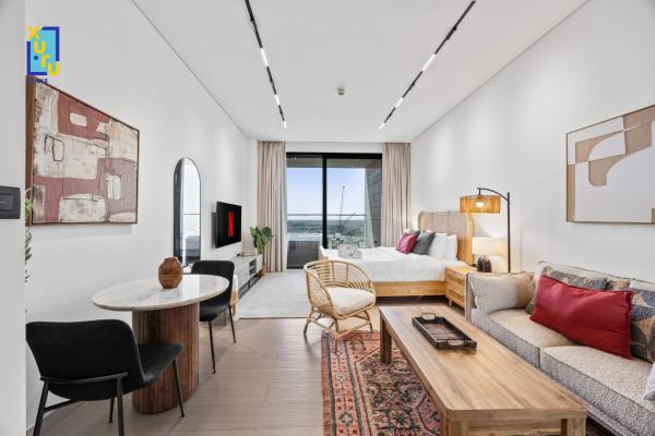 Billede 9: Timeless & Textured Studio w Jacuzzi Trillionaire
